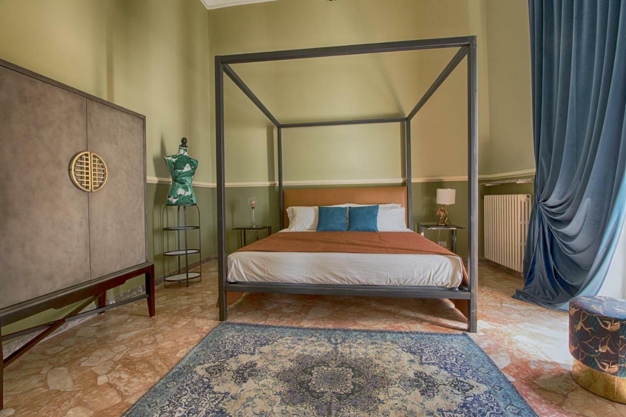 Palazzo Forleo Luxury Apartment - Treb Collection Lecce Bagian luar foto