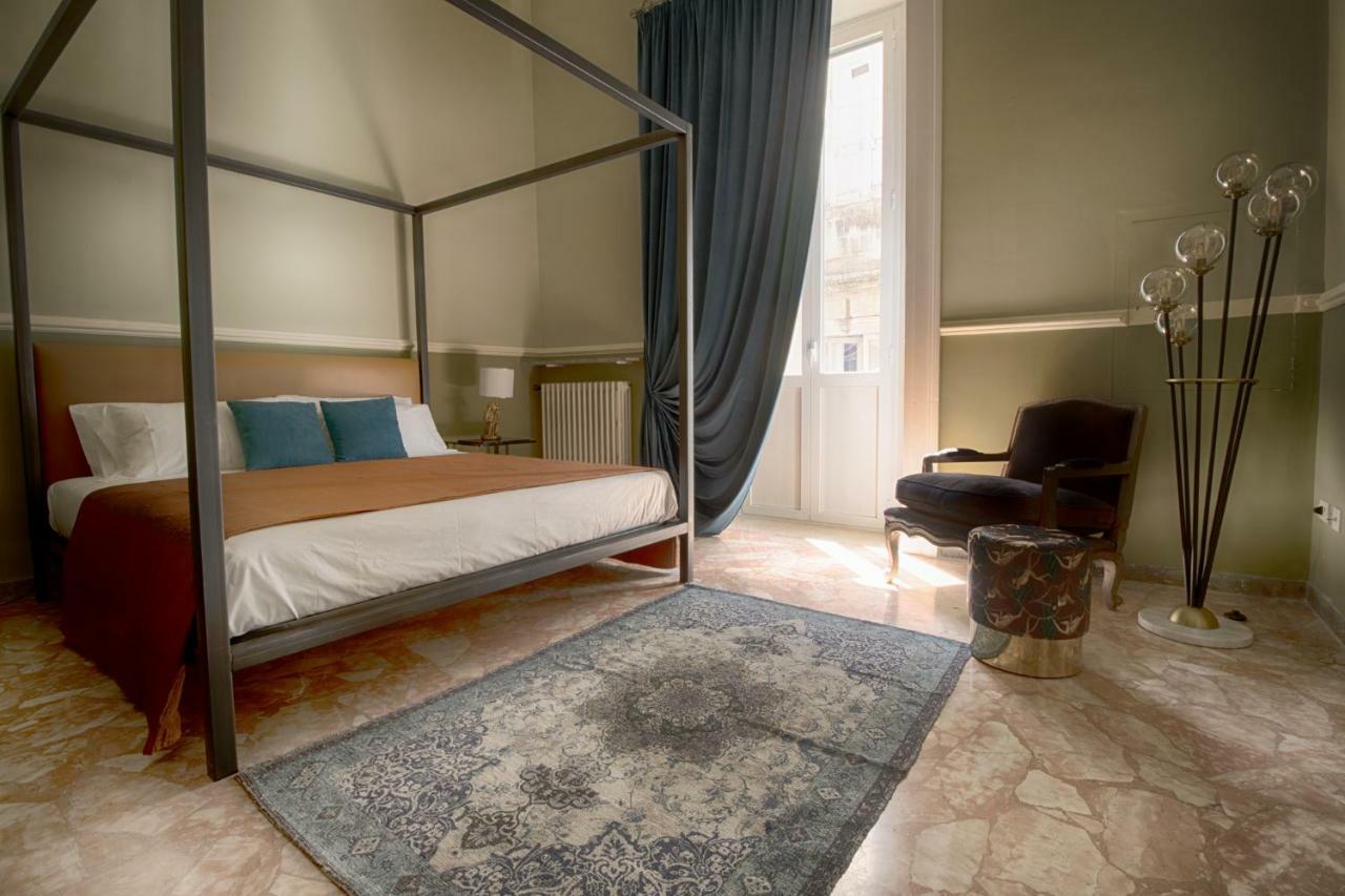 Palazzo Forleo Luxury Apartment - Treb Collection Lecce Bagian luar foto