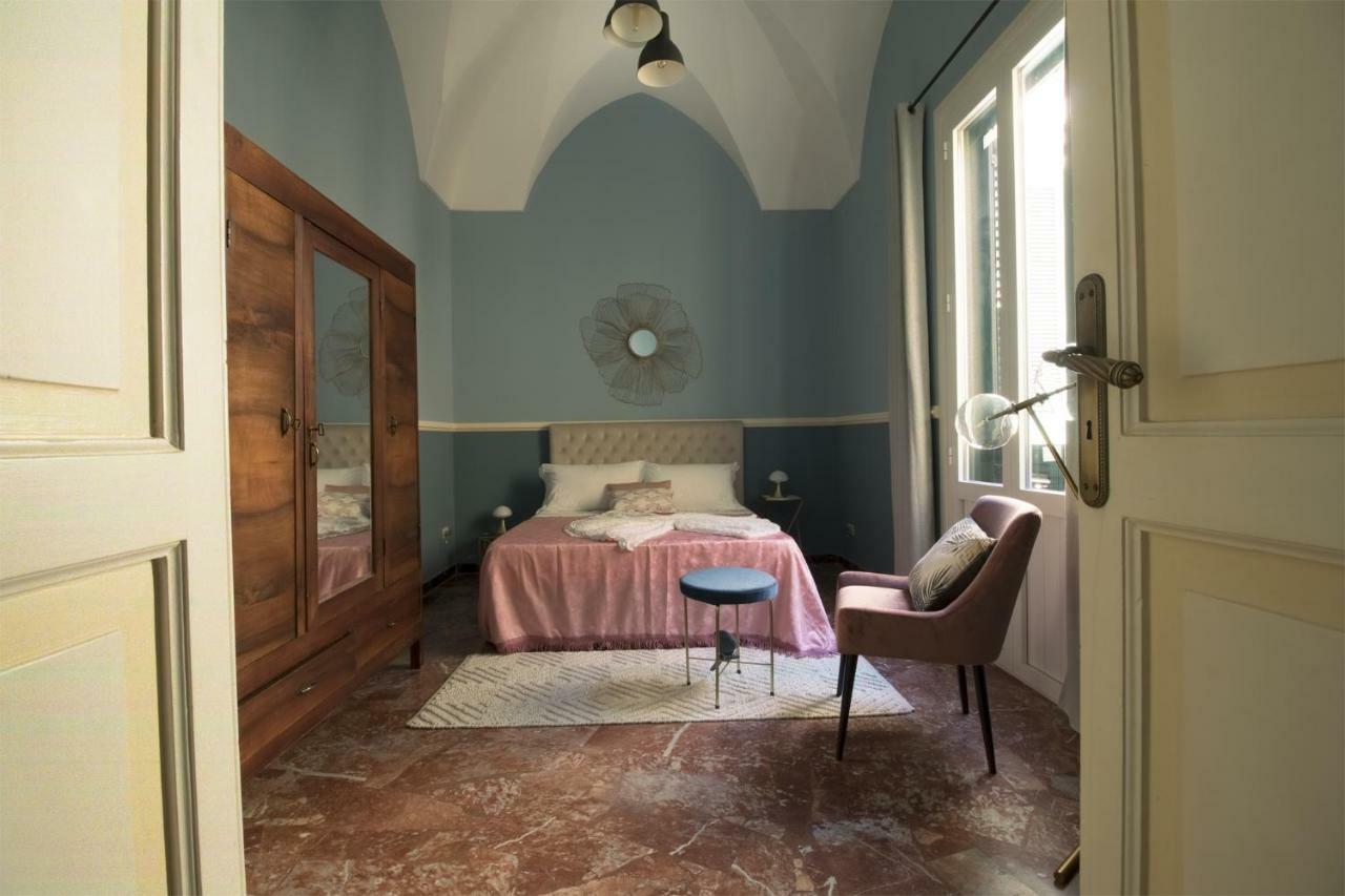 Palazzo Forleo Luxury Apartment - Treb Collection Lecce Bagian luar foto