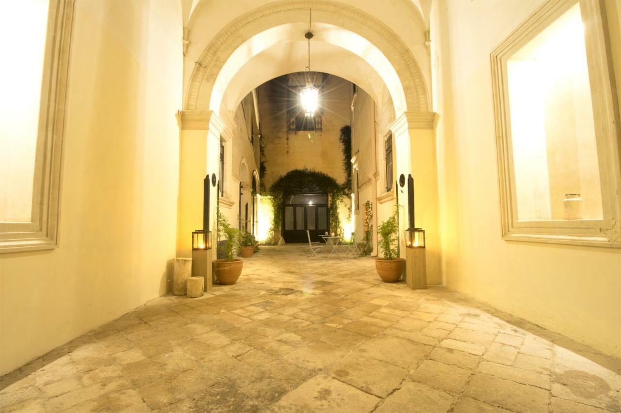 Palazzo Forleo Luxury Apartment - Treb Collection Lecce Bagian luar foto