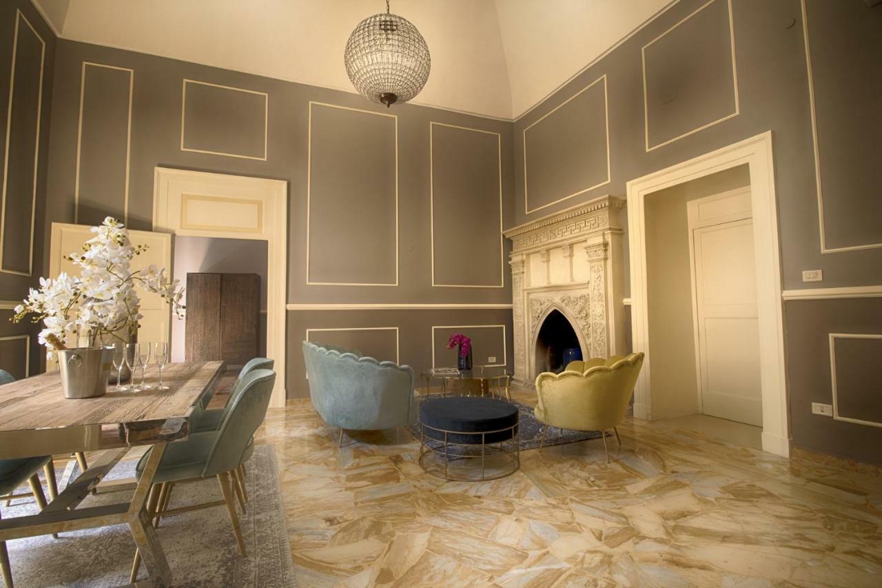 Palazzo Forleo Luxury Apartment - Treb Collection Lecce Bagian luar foto
