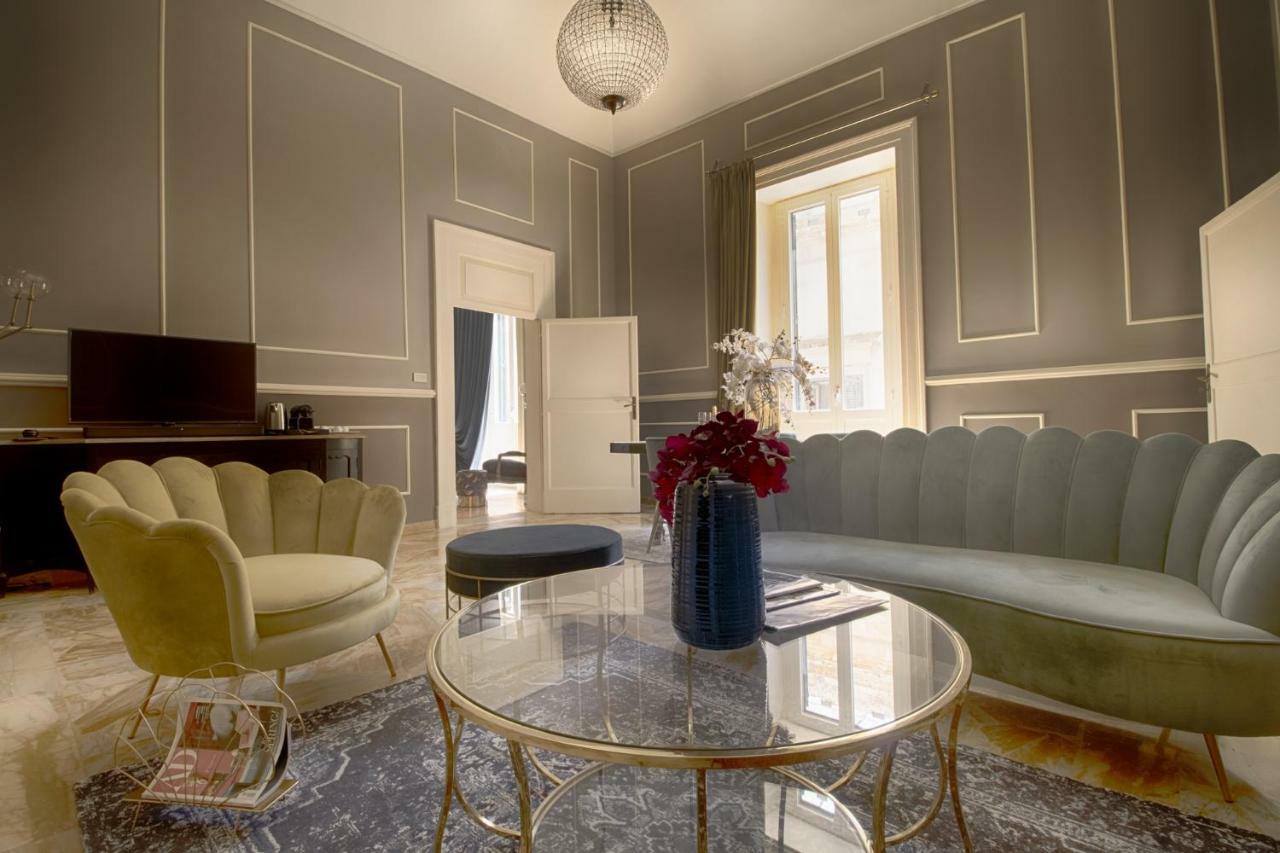 Palazzo Forleo Luxury Apartment - Treb Collection Lecce Bagian luar foto