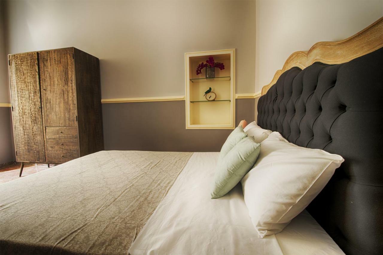 Palazzo Forleo Luxury Apartment - Treb Collection Lecce Bagian luar foto