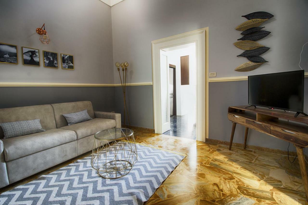 Palazzo Forleo Luxury Apartment - Treb Collection Lecce Bagian luar foto