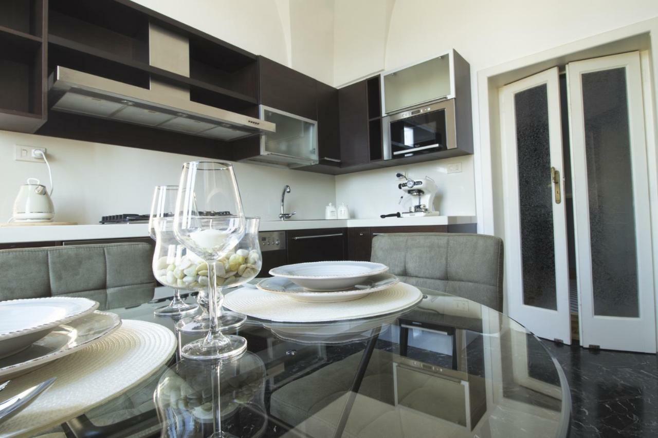 Palazzo Forleo Luxury Apartment - Treb Collection Lecce Bagian luar foto